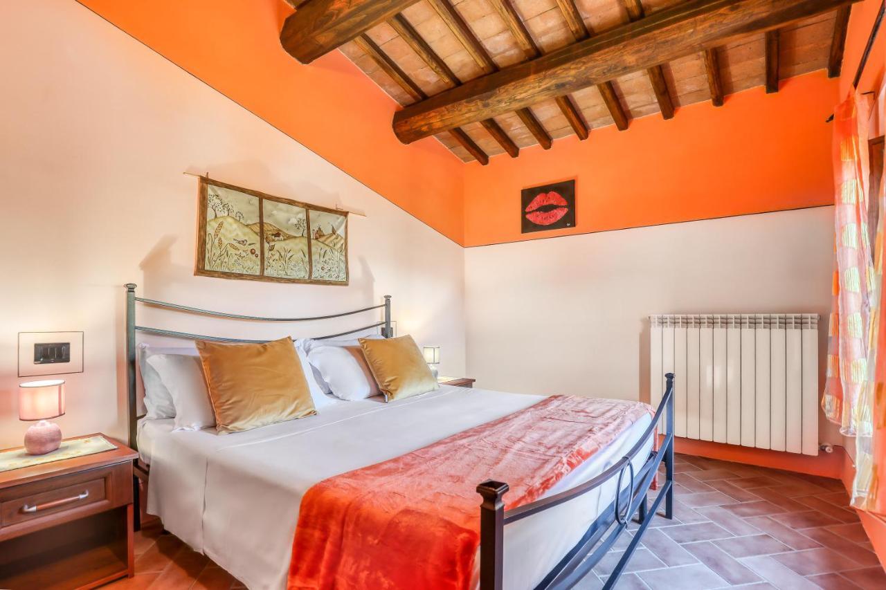 Agriturismo Podere San Giorgio Радикофани Экстерьер фото